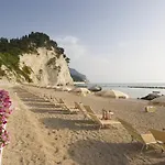 מלון Eden Gigli 3*