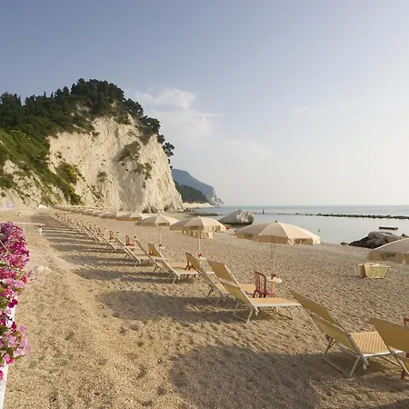 Ξενοδοχείο Eden Gigli 3*