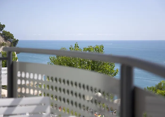 Hotell Eden Gigli 3*