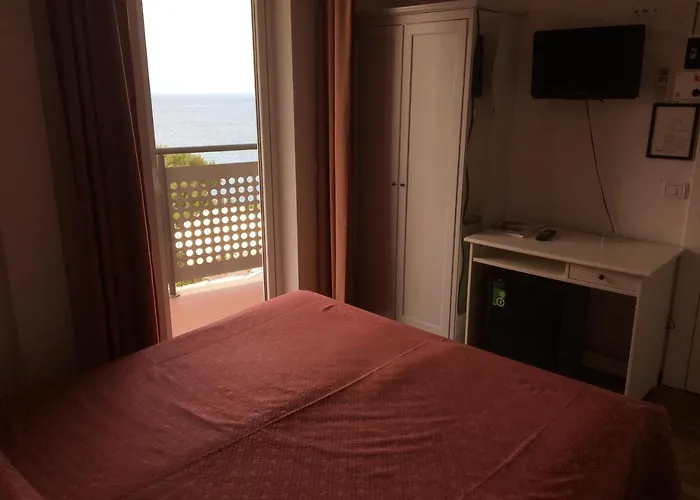 Hotell Eden Gigli 3*